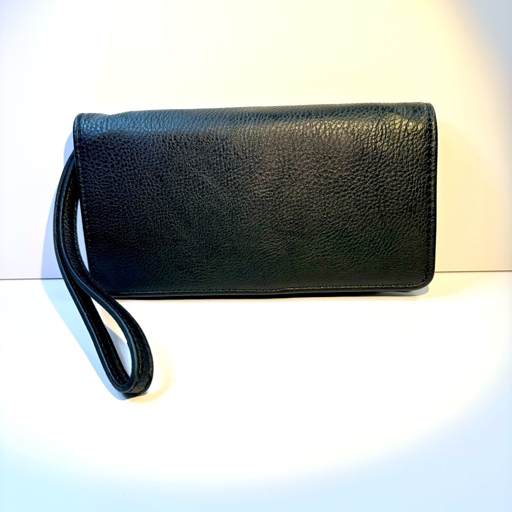 Universal Thread Black Faux Leather Wristlet Clutch Wallet